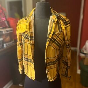 No Boundaries Yellow and Black Plaid Utility Jacket